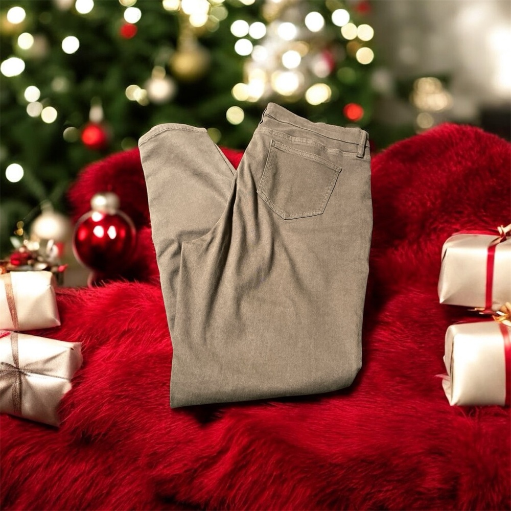 Buffalo David Bitton green pants